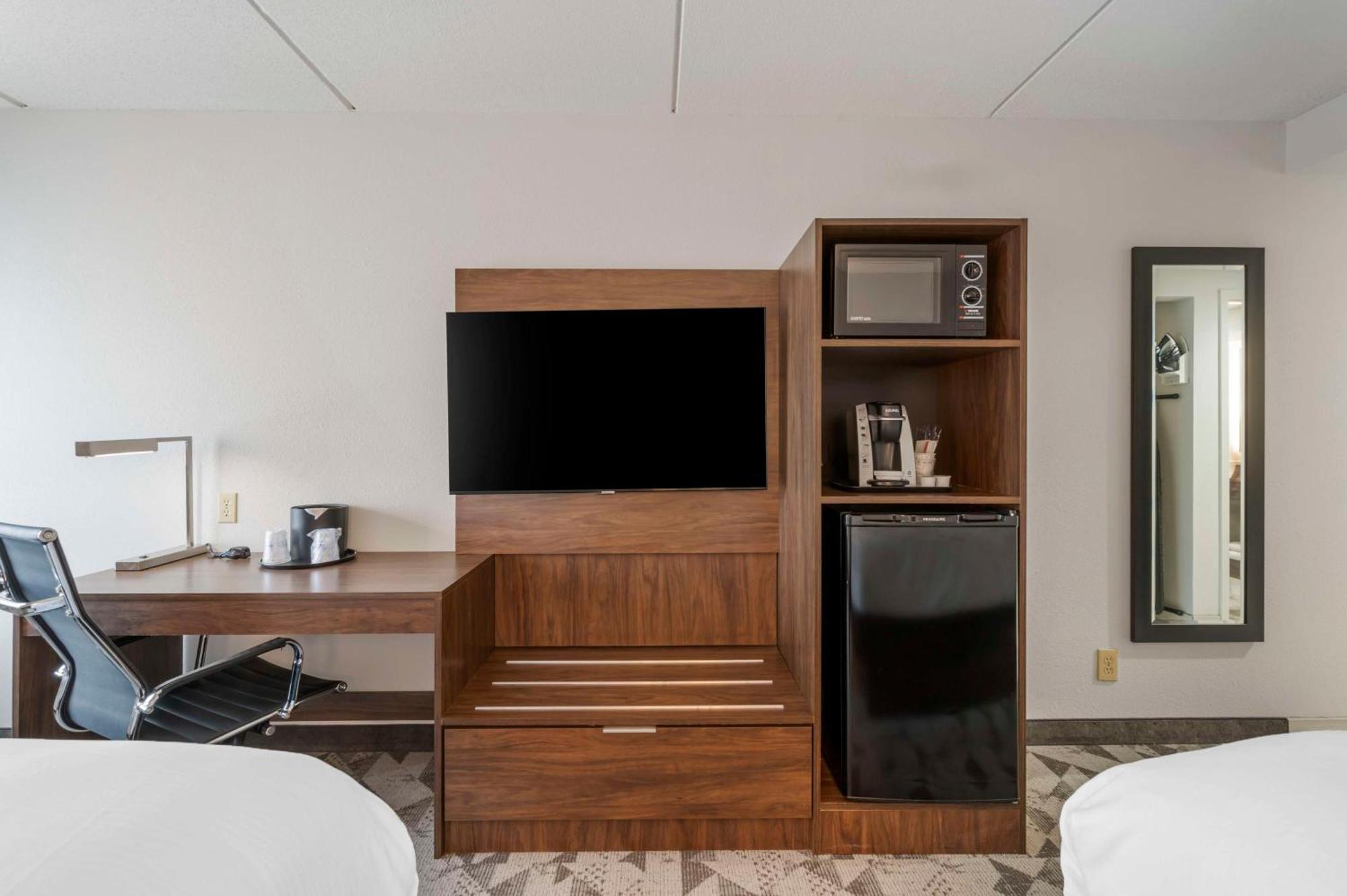 Western Hotel 2*
