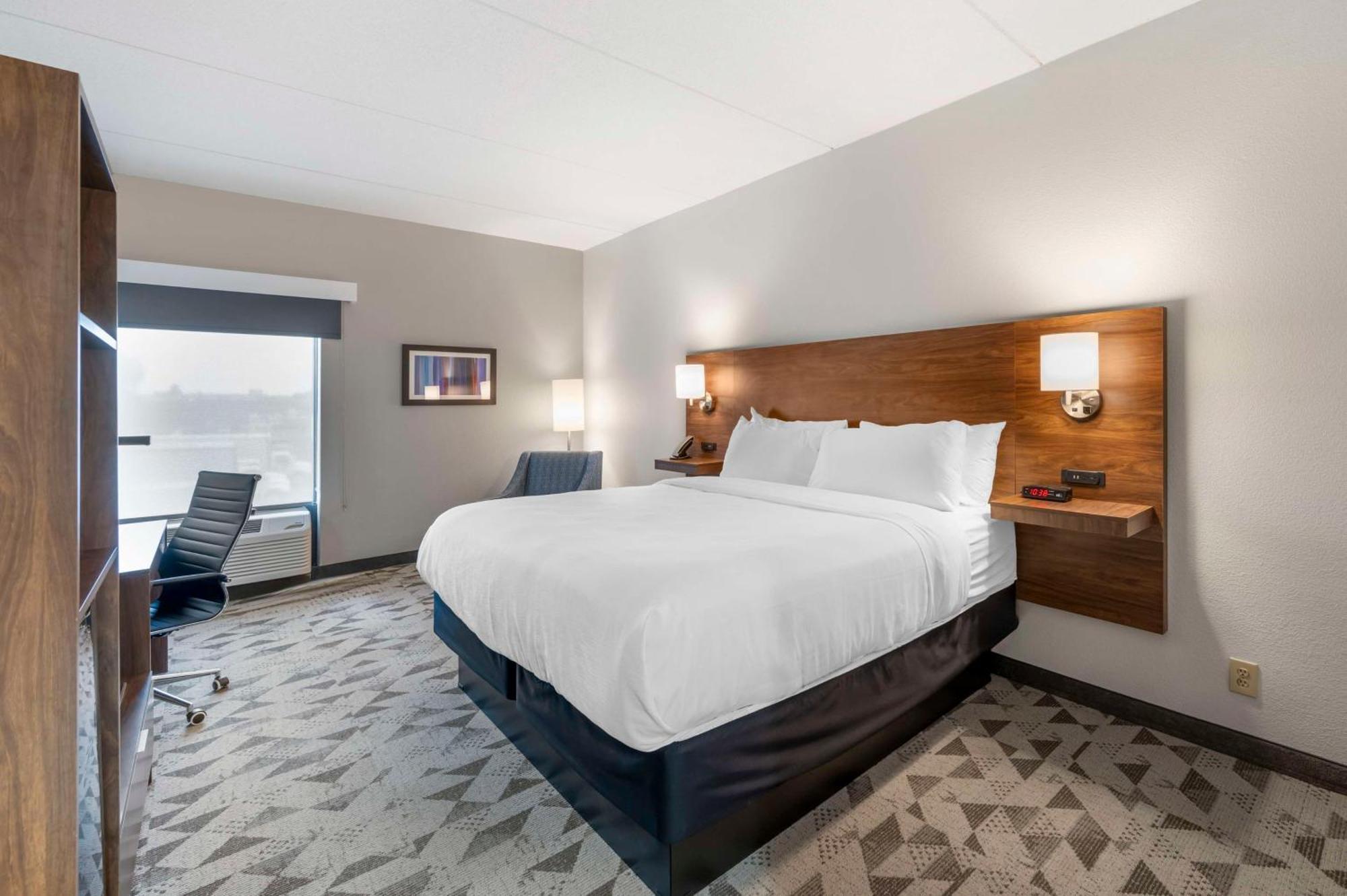 Western Hotel 2*